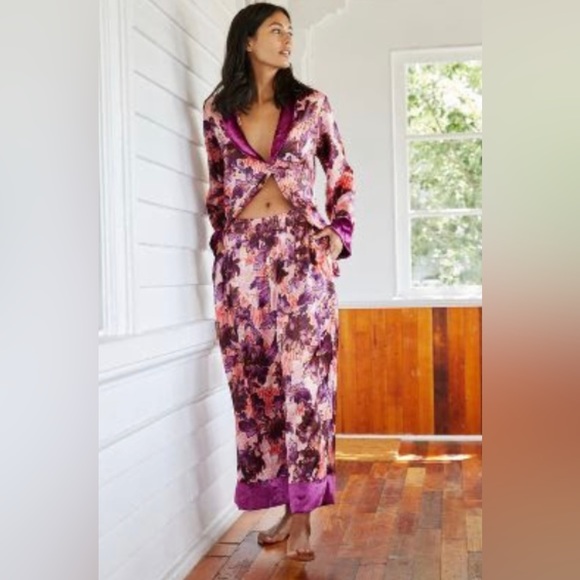 ANTHROPOLOGIE LUXE SLEEP TOP - Picture 2 of 7